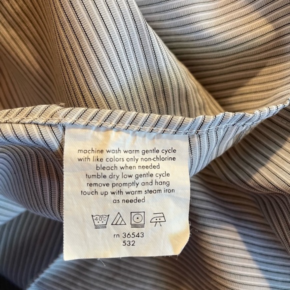 Calvin Klein - non iron - slim fit - 15 1/2 - 32/33 - Picture 7 of 8